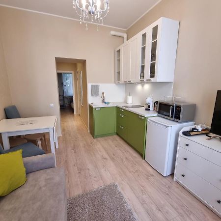 Cosy One Seperate Bedroom Apartment In City Center, Perfect For Family Trip. 里加 外观 照片